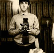 Paul_McCartney_with_camera.jpg