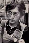 Lennon_with_Free_Bob_Dylan_pin.jpg