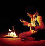 Jimi_with_guitar_on_fire.jpg